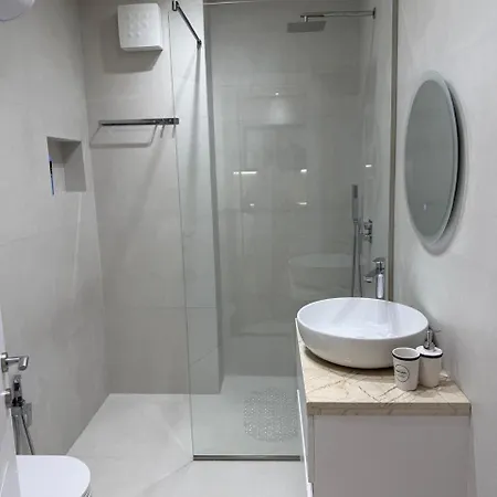 Three Mirrors Currila Durrës