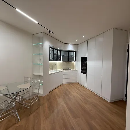 Three Mirrors Currila Apartmán Durrës