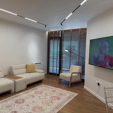 Apartmán Three Mirrors Currila