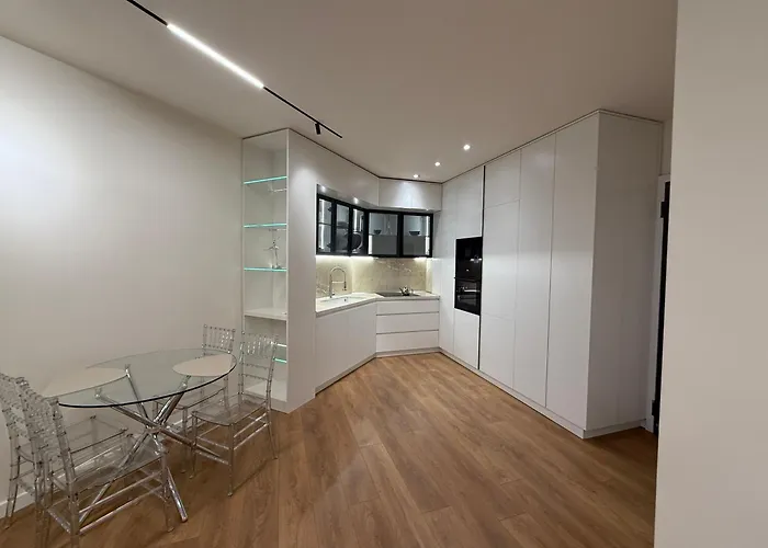 Three Mirrors Currila Apartment Durrës